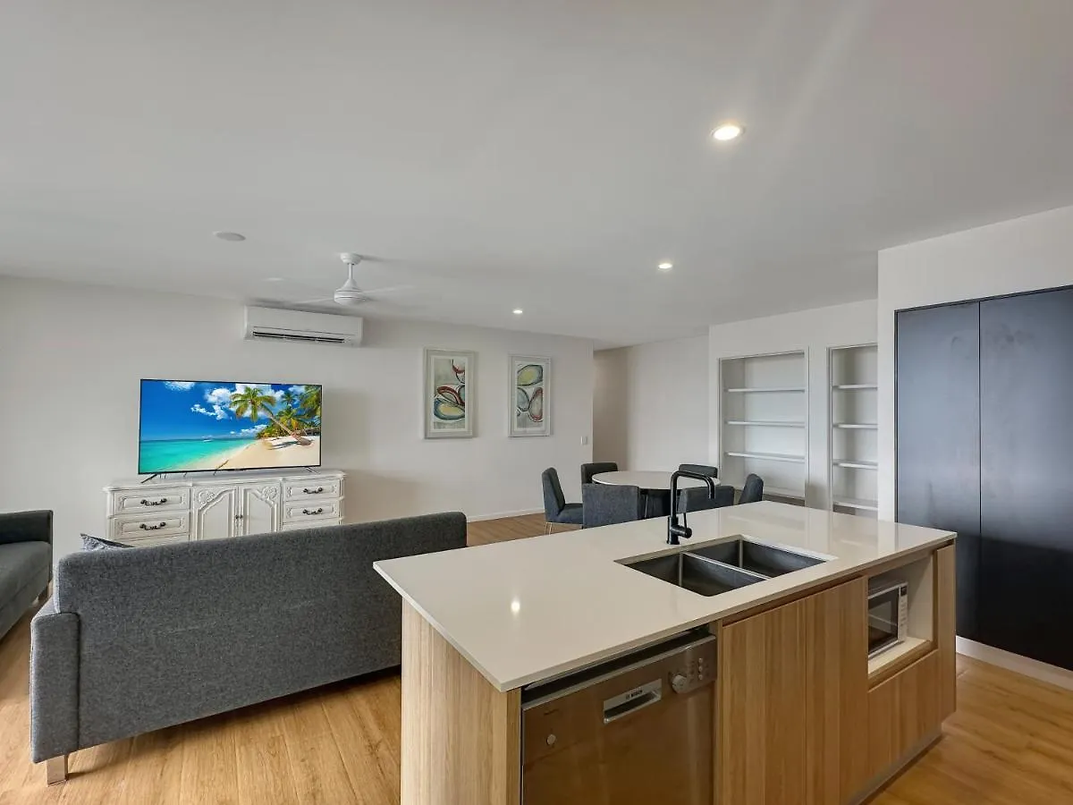 Direct Collective - Rhythm On Beach Maroochydore